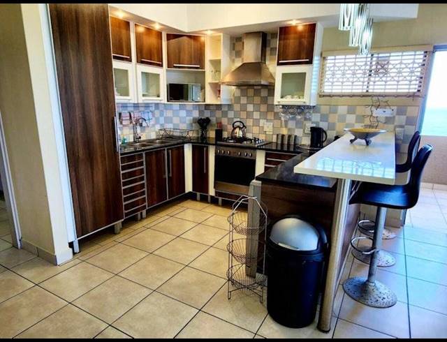 3 BEDROOM APARTMENT FOR SALE IN MARGATE BEACH